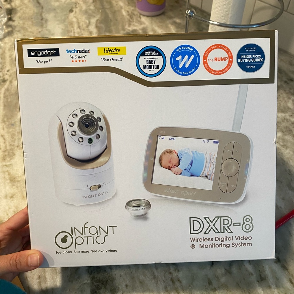 DXR-8 Wireless Digital Video Monitoring System - White